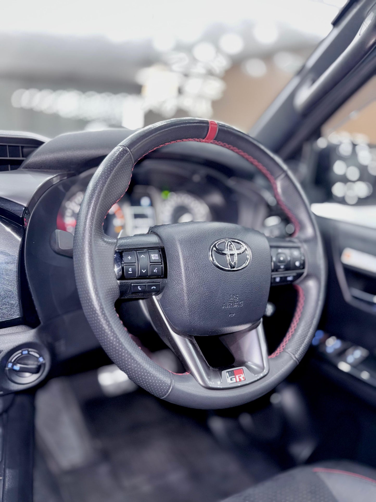 TOYOTA HILUX Z GR SPORTS