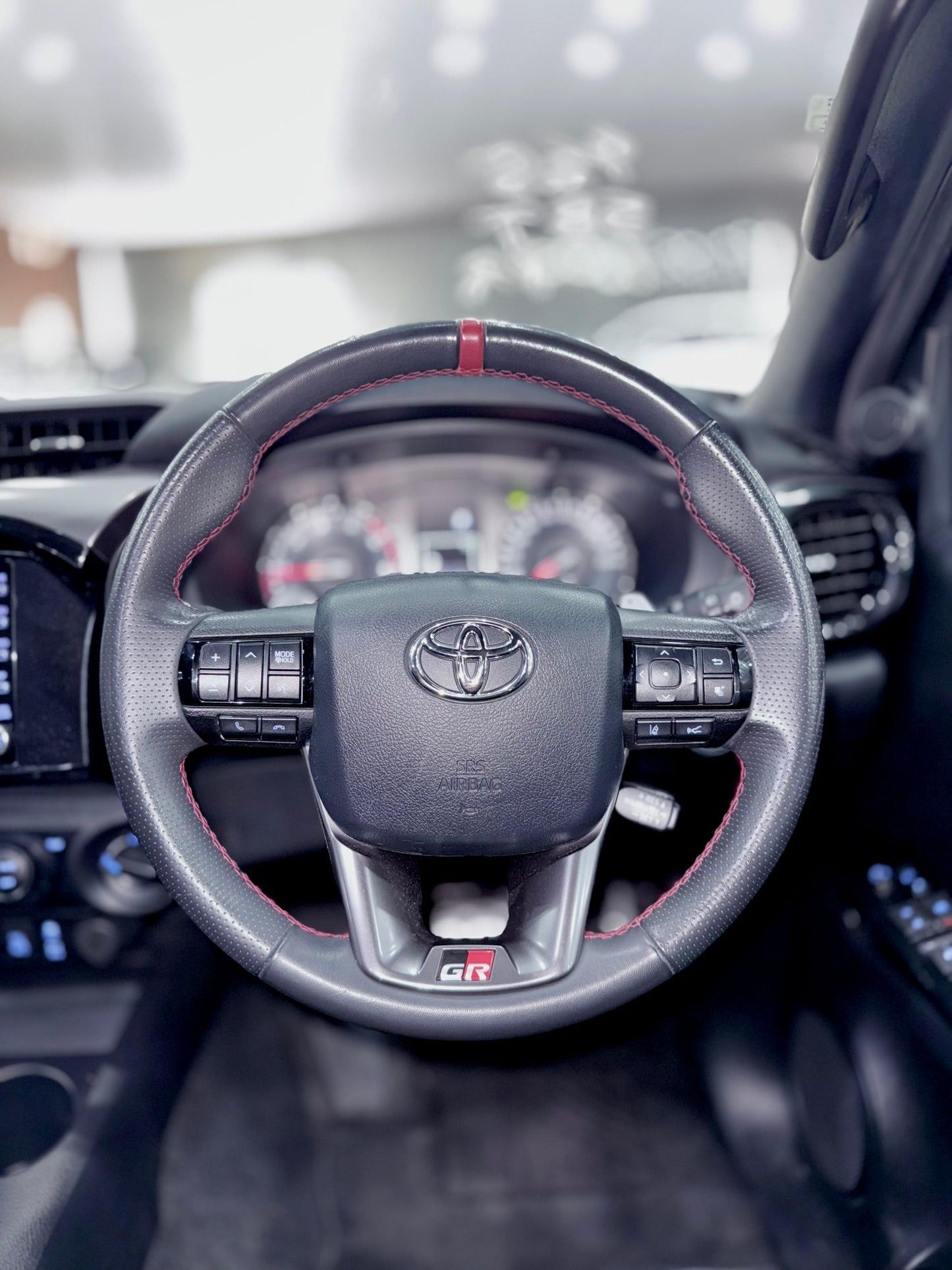 TOYOTA HILUX Z GR SPORTS