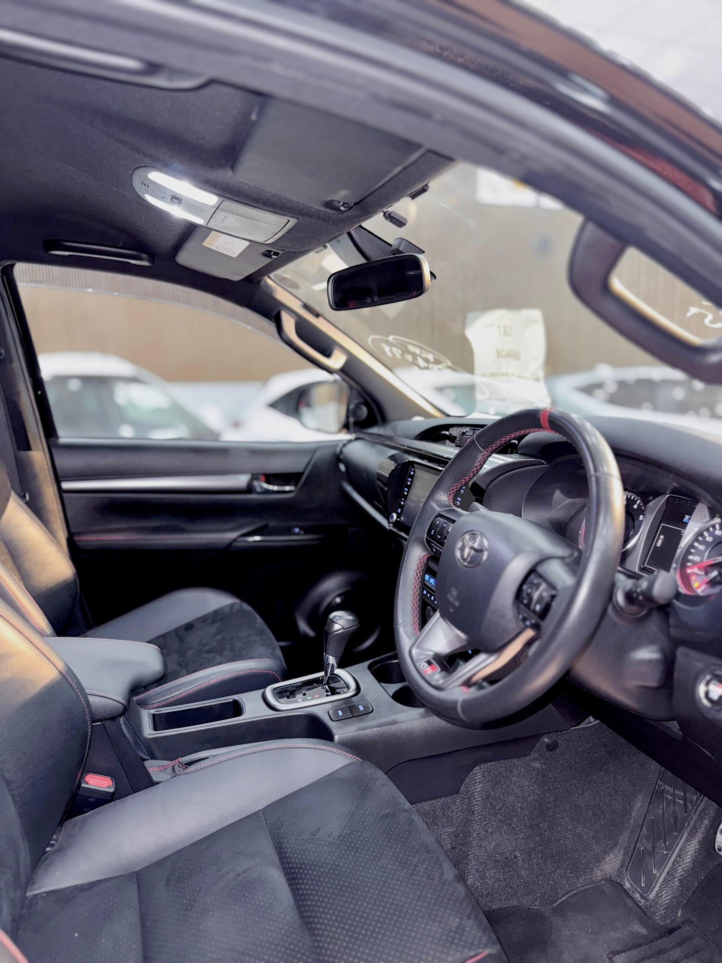 TOYOTA HILUX Z GR SPORTS