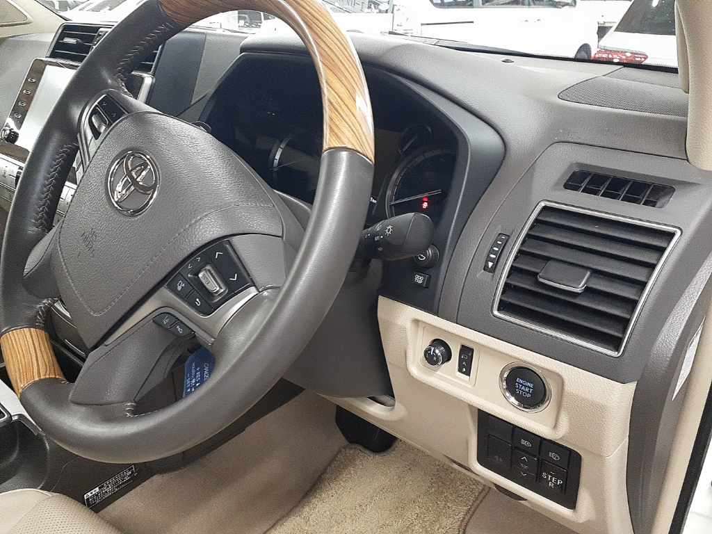 TOYOTA PRADO TZ.G