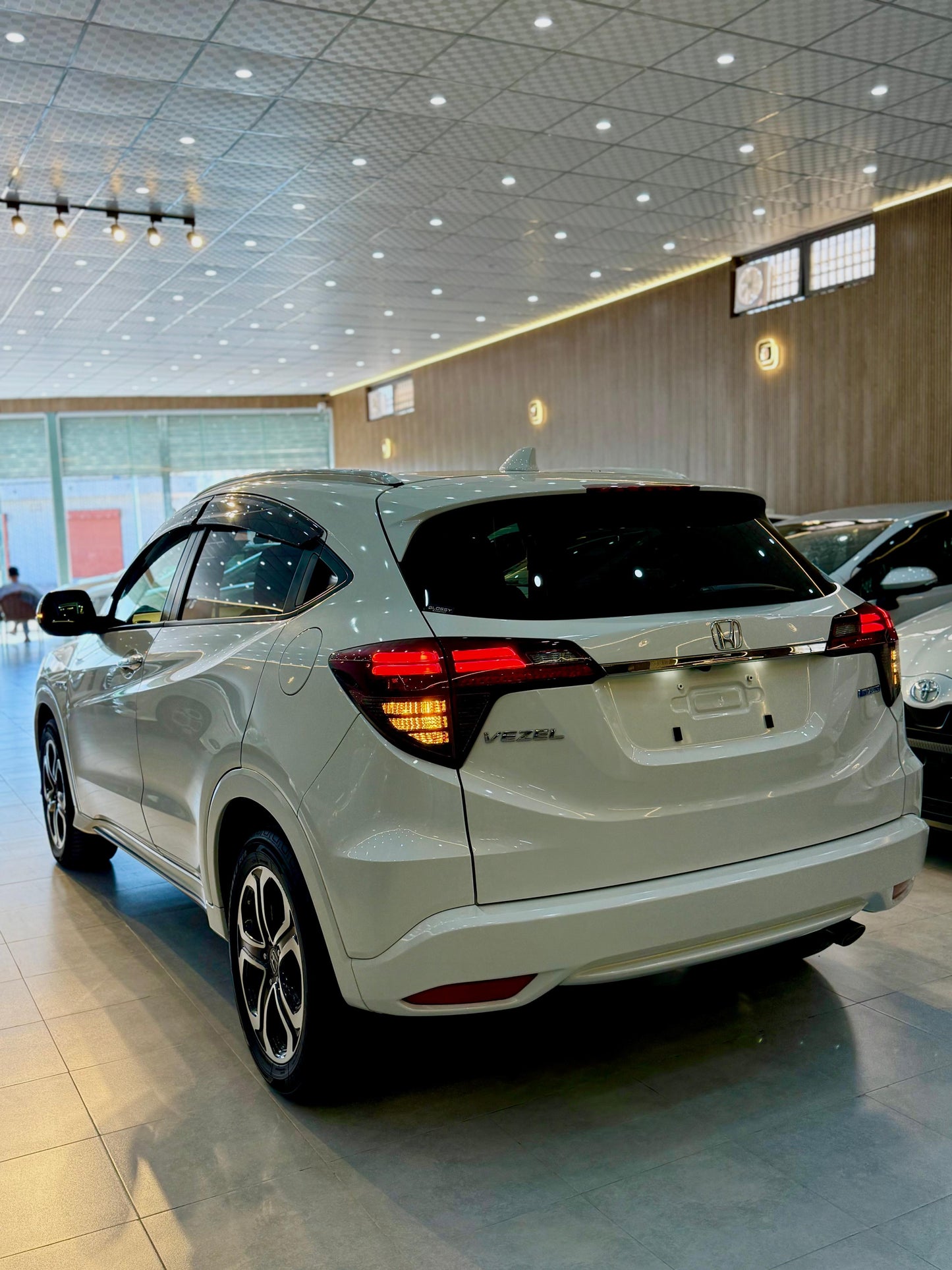 HONDA VEZEL Z