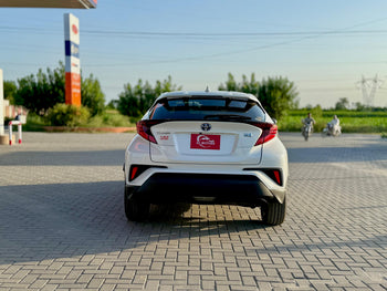TOYOTA CH-R G LED