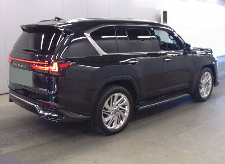 LEXUS LX600