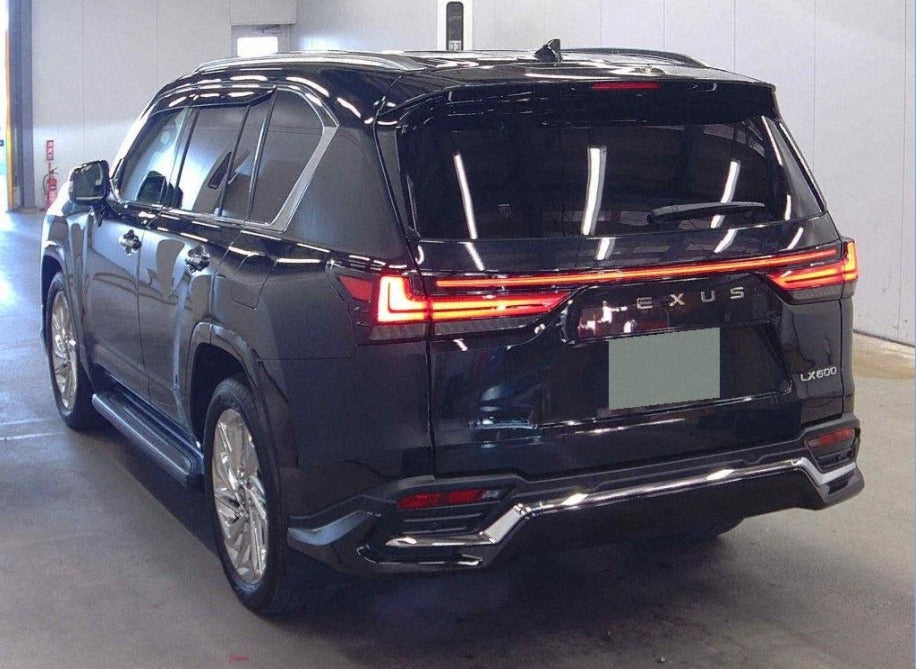 LEXUS LX600