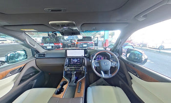 LEXUS LX600