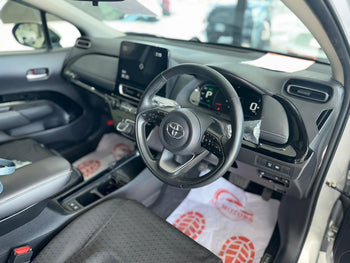 TOYOTA AQUA G