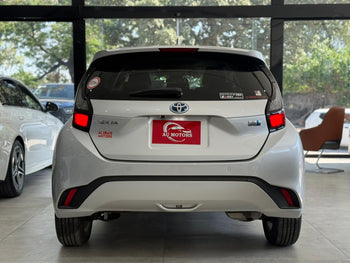 TOYOTA AQUA G