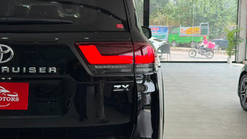 TOYOTA LC300 ZX