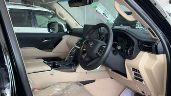 TOYOTA LC300 ZX