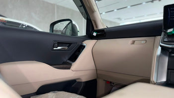 TOYOTA LC300 ZX