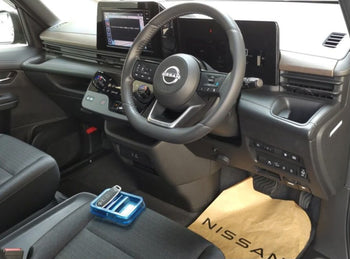 NISSAN SERENA E POWER HIGHWAY STAR V