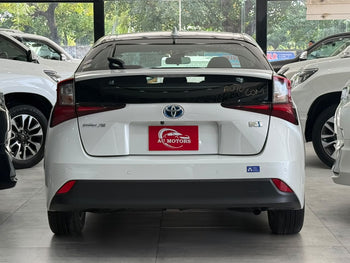 TOYOTA PRIUS S
