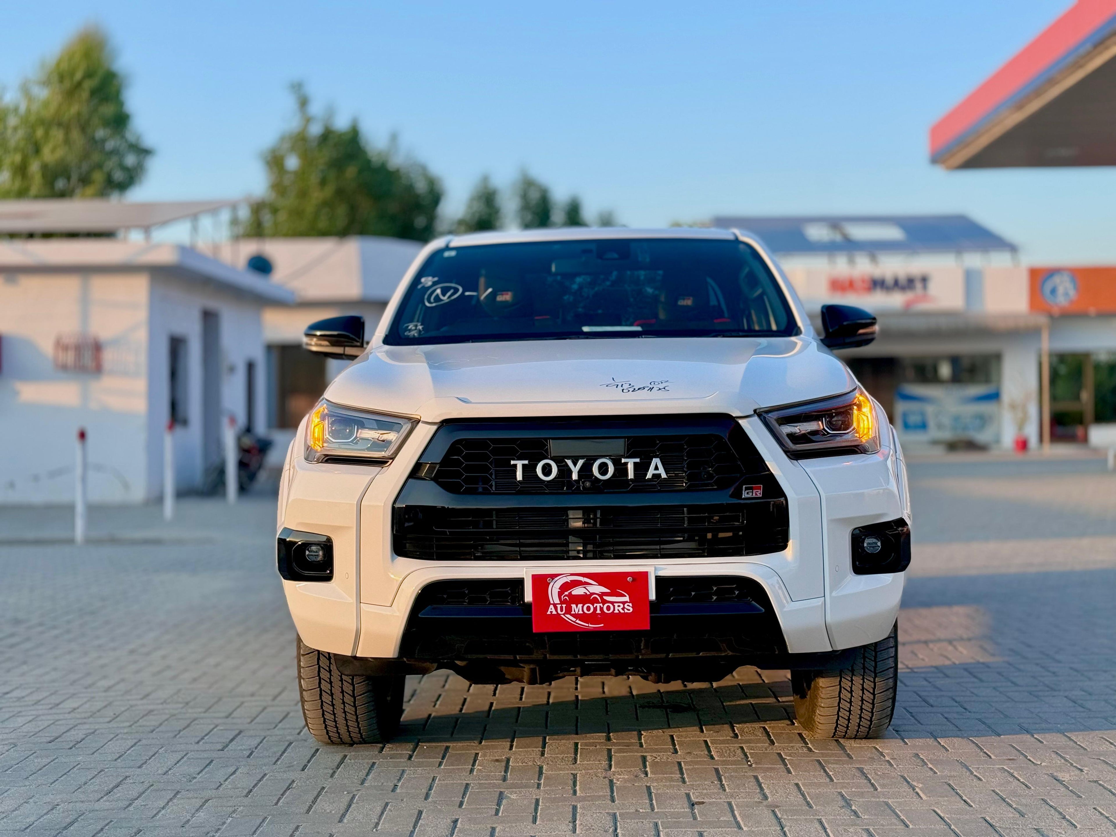 TOYOTA HILUX REVO Z GR SPORT