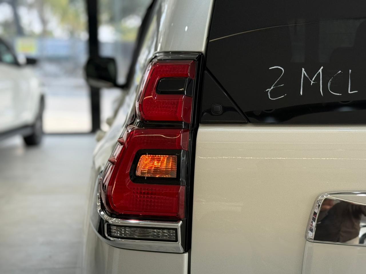 TOYOTA PRADO TZG