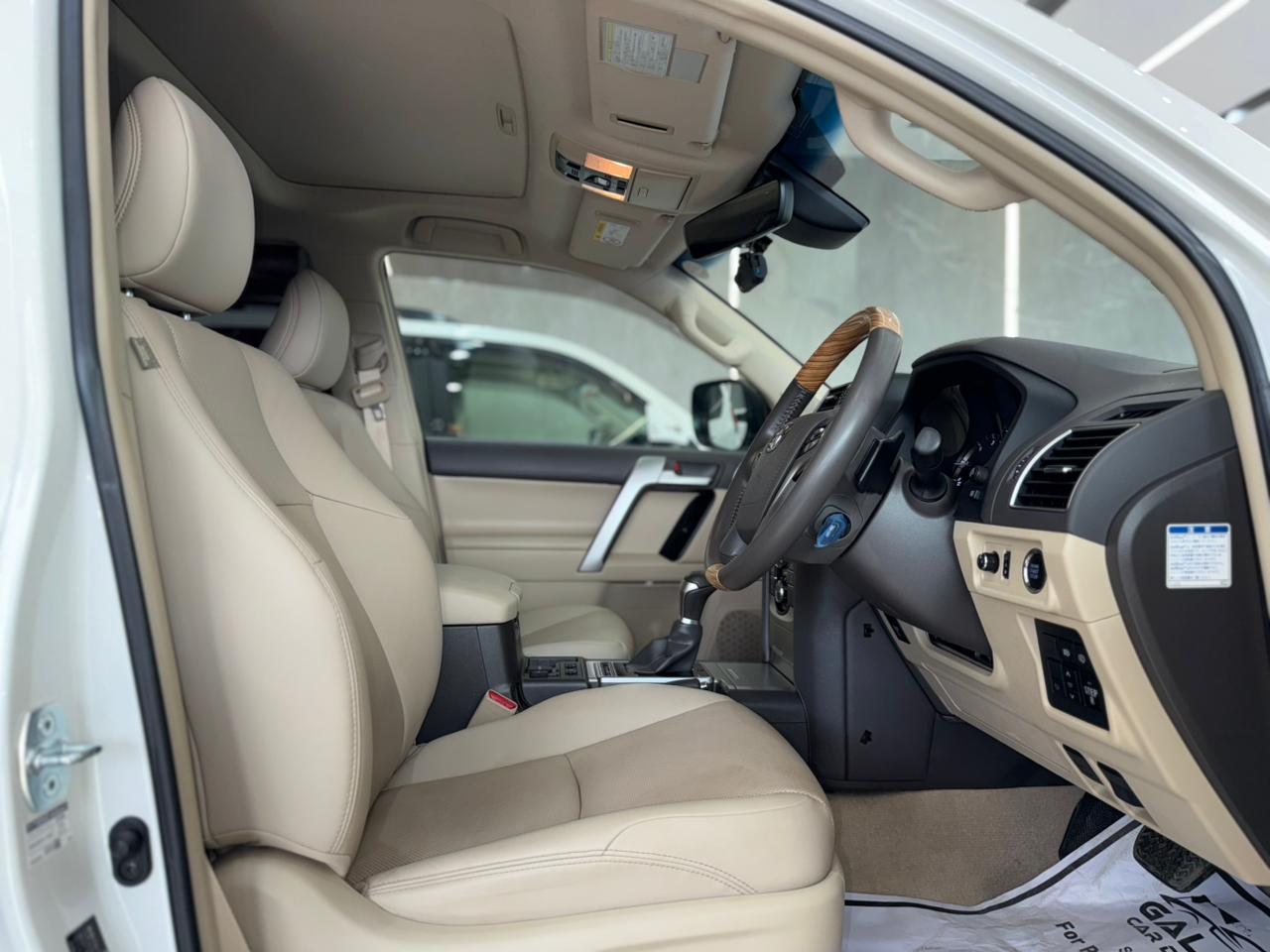 TOYOTA PRADO TZG