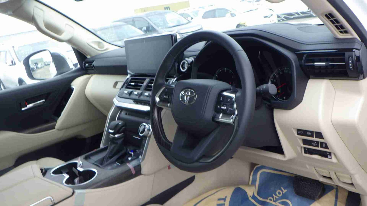 TOYOTA LC300