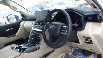 TOYOTA LC300