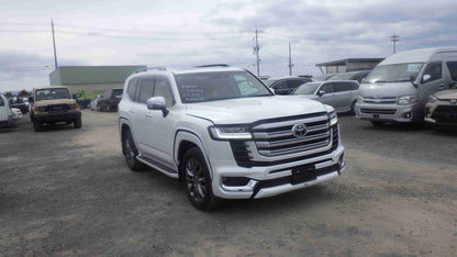 TOYOTA LC300