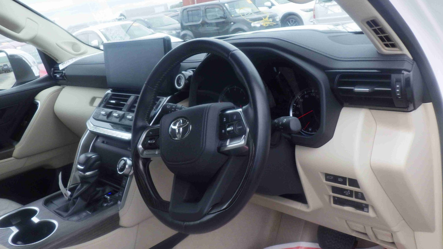 TOYOTA LC300