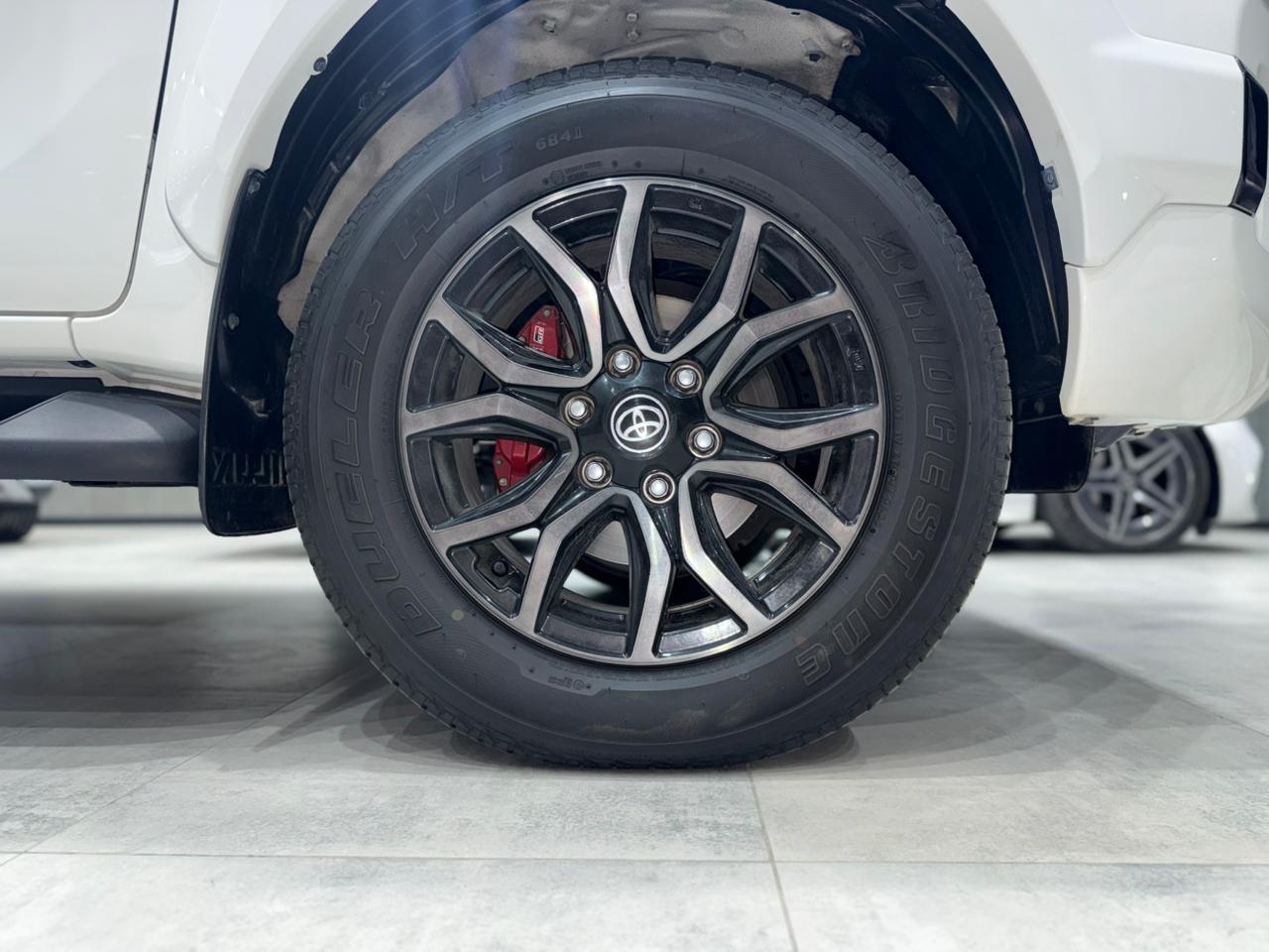 TOYOTA HILUX REVO Z GR SPORT